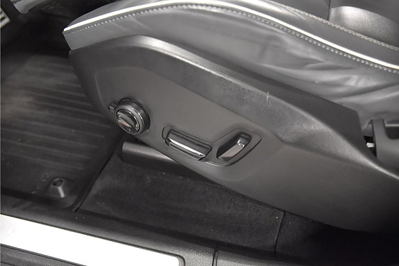 Volvo XC60 16 of 25