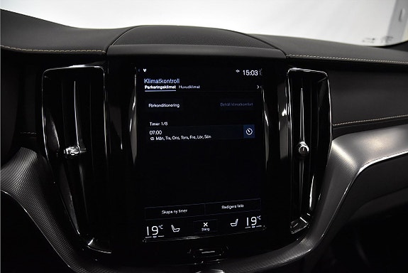 Volvo XC60 19 of 25