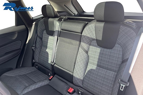 Volvo XC60 18 of 27