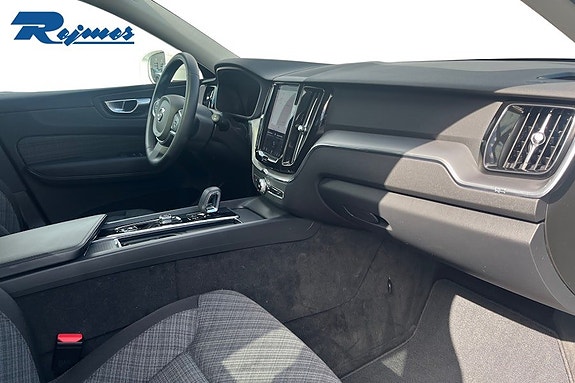 Volvo XC60 16 of 27