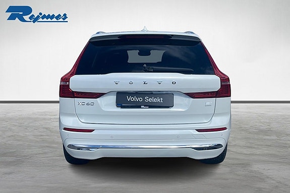 Volvo XC60 4 of 5