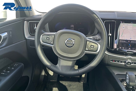 Volvo XC60 8 of 27