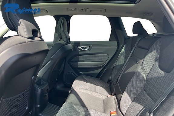 Volvo XC60 19 of 27