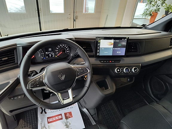 Renault Master 7 of 17