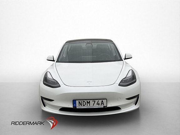 Tesla Model 3 3 of 5