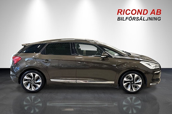 Citroen DS5 2 of 5