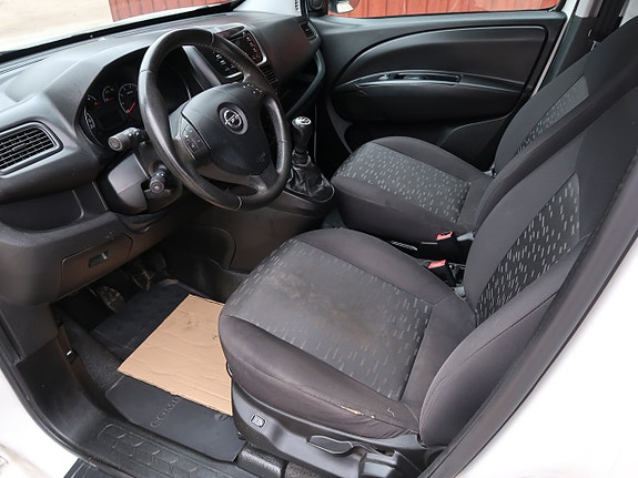 Opel Combo 8 of 13