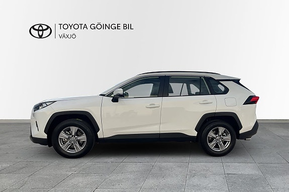 Toyota RAV4 4 of 5