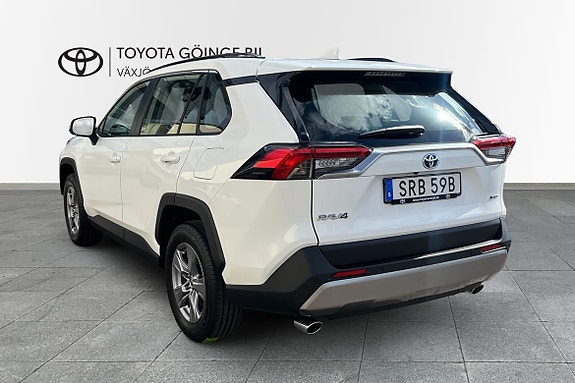 Toyota RAV4 3 of 5