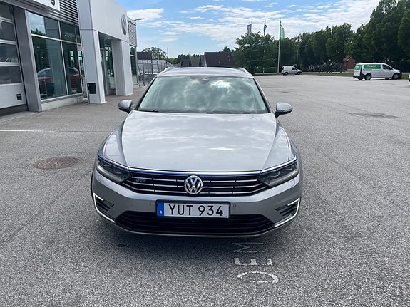 Volkswagen Passat 3 of 5