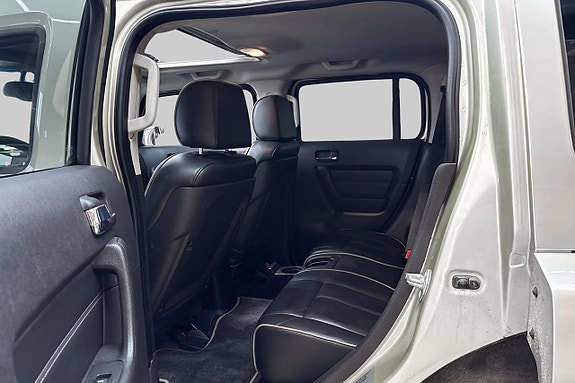 Hummer H3 8 of 16