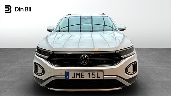 Volkswagen T-Roc 4 of 5