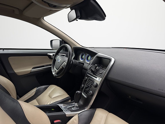 Volvo XC60 14 of 15