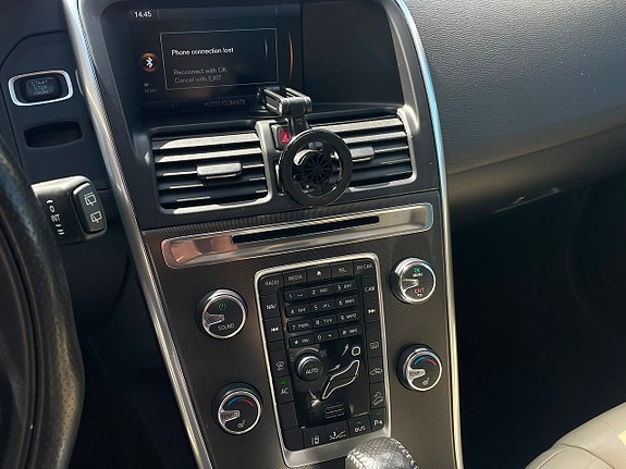 Volvo XC60 16 of 20