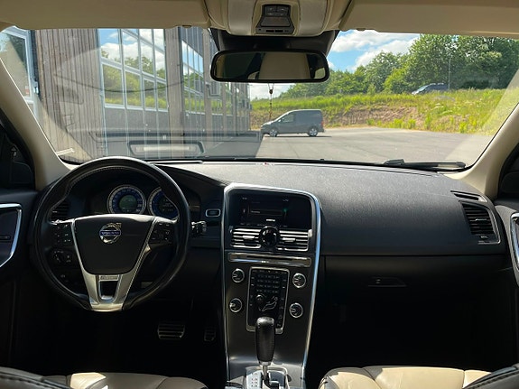 Volvo XC60 7 of 20