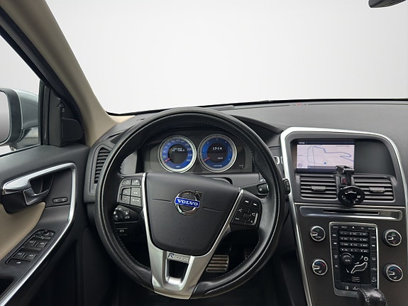 Volvo XC60 11 of 15