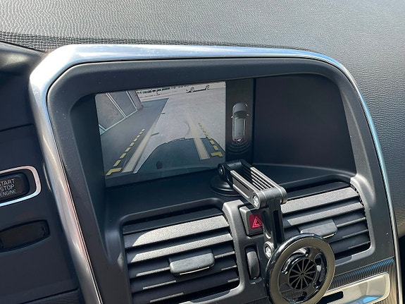 Volvo XC60 15 of 20