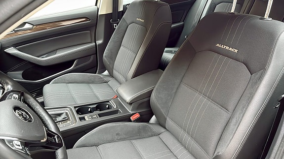 Volkswagen Passat Alltrack 8 of 12