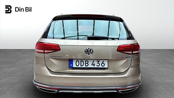 Volkswagen Passat Alltrack 5 of 5