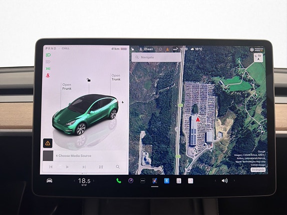 Tesla Model Y 17 of 30
