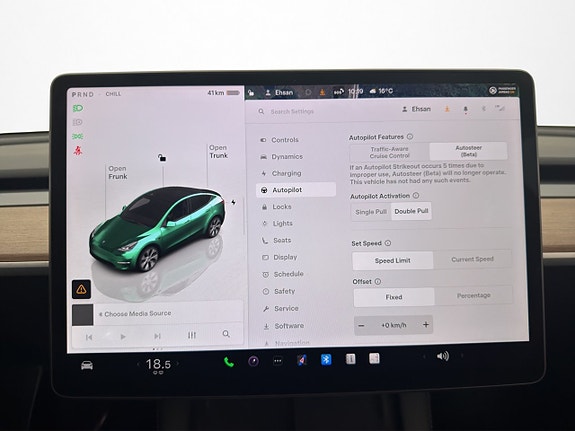 Tesla Model Y 20 of 30