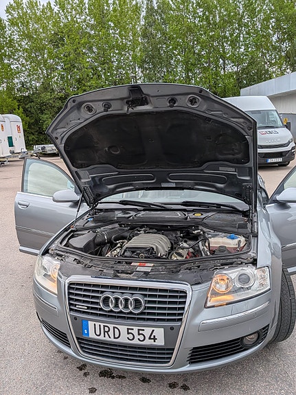 Audi A8 2 of 5