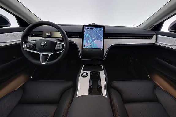Volvo EX90 7 of 26