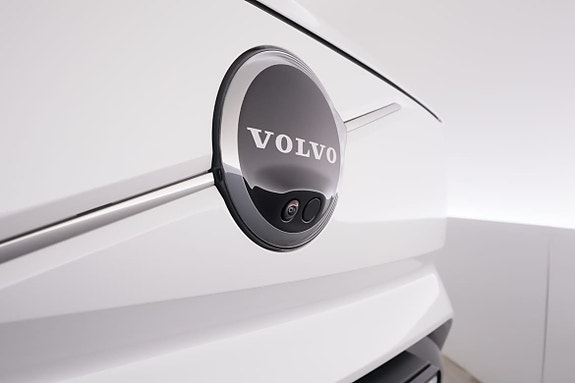 Volvo EX90 18 of 26
