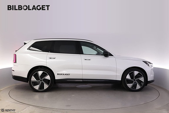 Volvo EX90 2 of 26