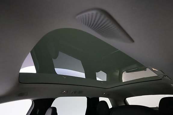 Volvo EX90 14 of 26