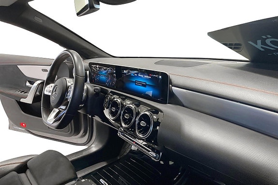 Mercedes-Benz CLA200 9 of 16