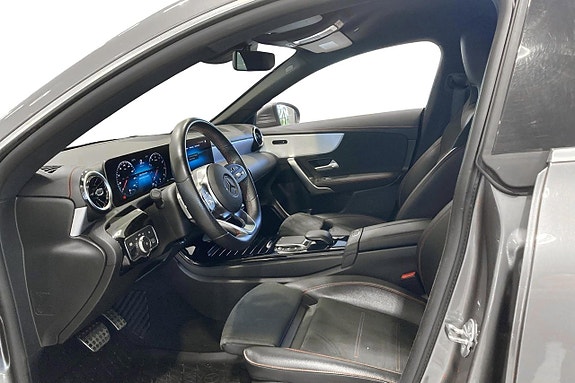 Mercedes-Benz CLA200 11 of 16
