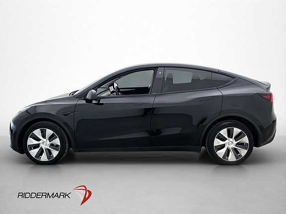 Tesla Model Y 5 of 5