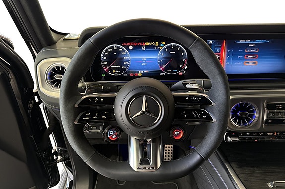 Mercedes-Benz G63 10 of 21
