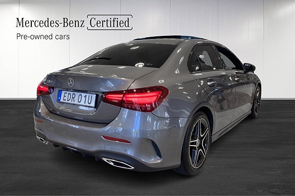 Mercedes-Benz A200 2 of 5