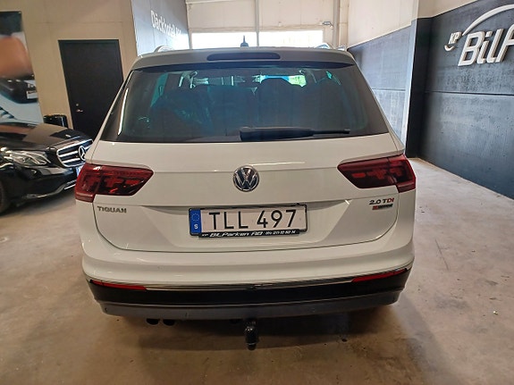 Volkswagen Tiguan 6 of 18
