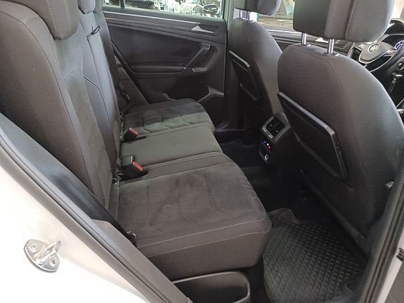 Volkswagen Tiguan 10 of 18