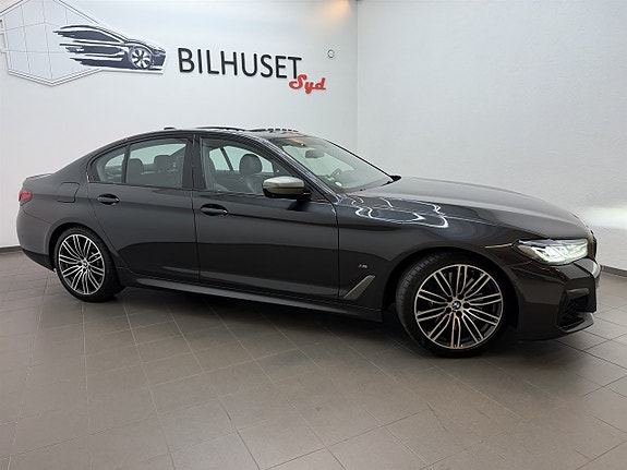BMW M550i 2 of 5