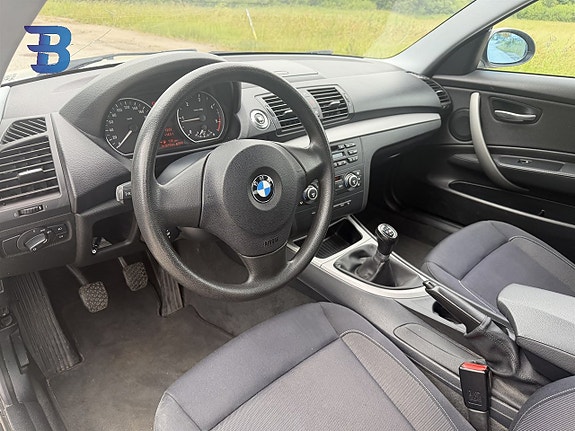 BMW 118d 6 of 13