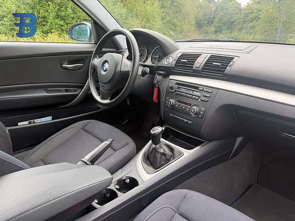 BMW 118d 8 of 13