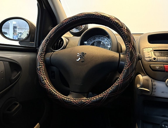 Peugeot 107 13 of 15
