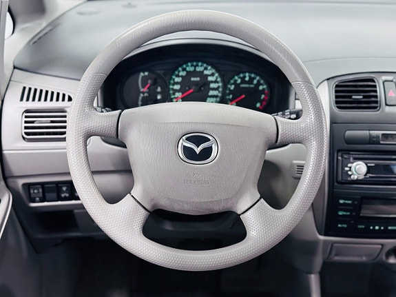 Mazda Premacy 13 of 15