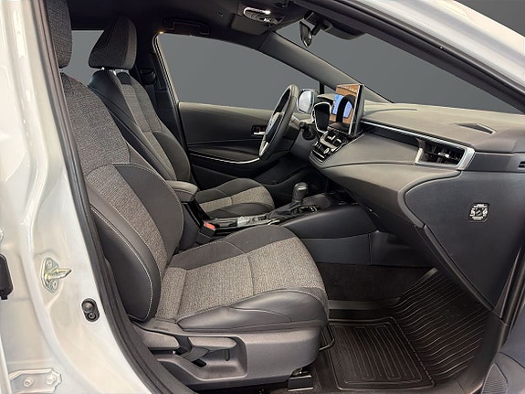Toyota Corolla 8 of 23