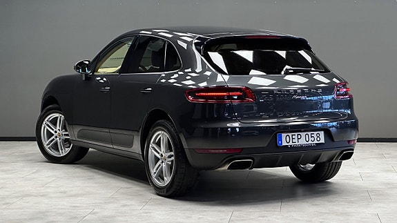 Porsche Macan 19 of 23