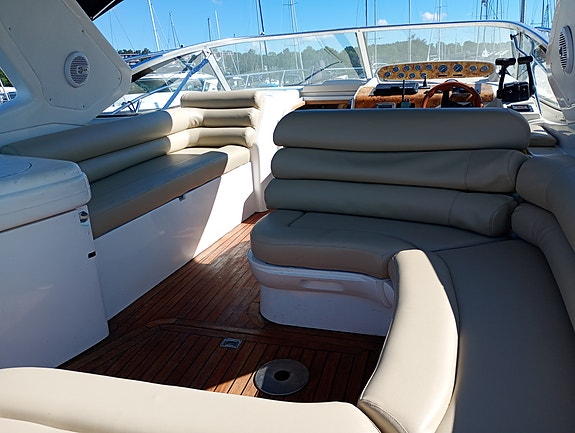 Sealine S34 2 of 5