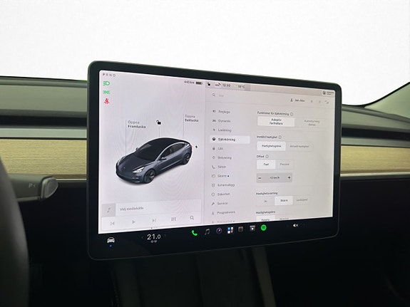 Tesla Model 3 21 of 30