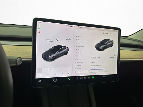 Tesla Model 3 24 of 30