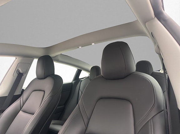 Tesla Model 3 13 of 30