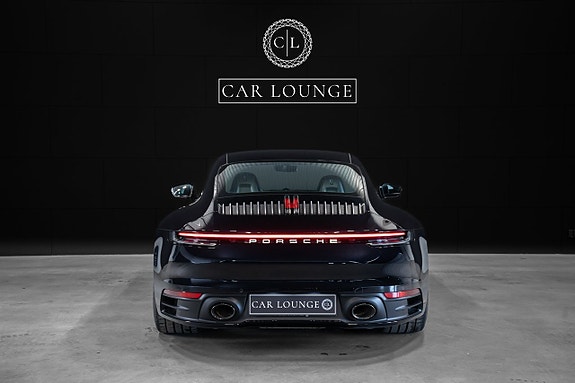 Porsche 911 Carrera 4S 4 of 5