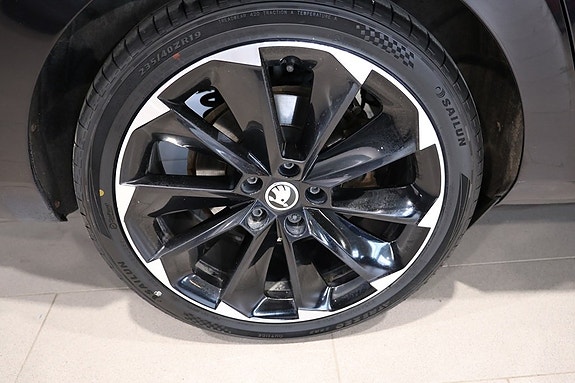 Skoda Superb 16 of 22